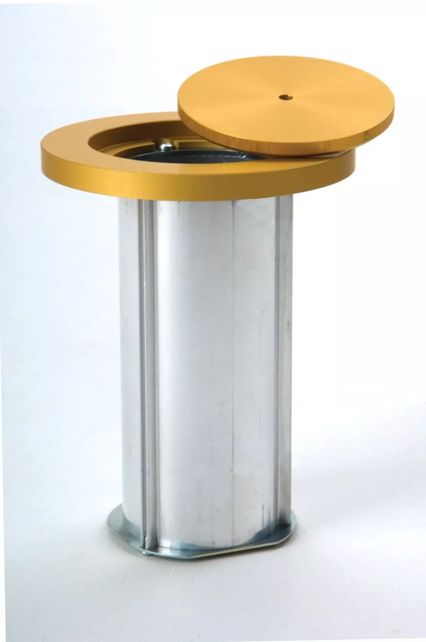 3″ Outdoor Tennis Plated Aluminum Floor Socket and Cover