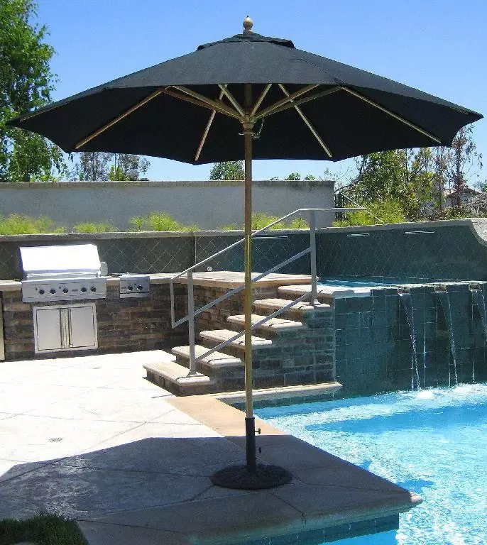 9 Ft Wooden Market Umbrella - 131