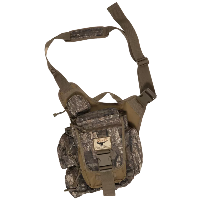 AVERY Messenger Bag