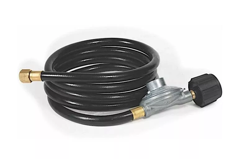 Camco Low Pressure 70.000 BTU Fixed Single Stage LP Gas Regulator with 8″ Propane Hose (ACME Nut x 3/8″ FNPT Outlet)• 57704