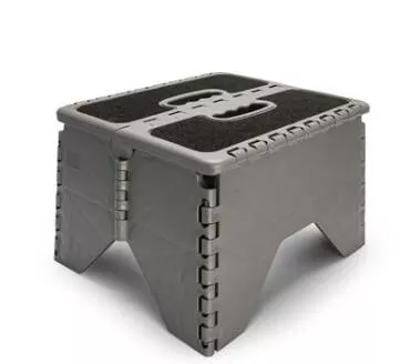 Camco Plastic Folding Step Stool - w / Non Skid, Silver• 43635
