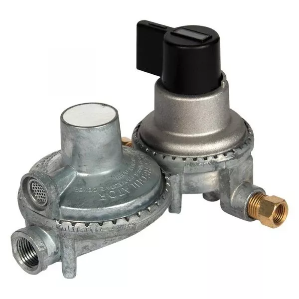 Camco Two Stage LP Gas Regulator• 59005