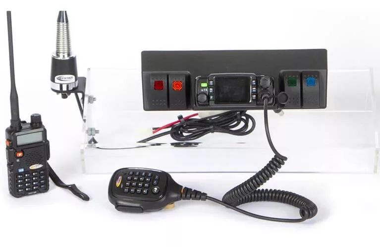 Daystar GMRS Radio Kit for 07-18 Wrangler JK• KJ71061BK