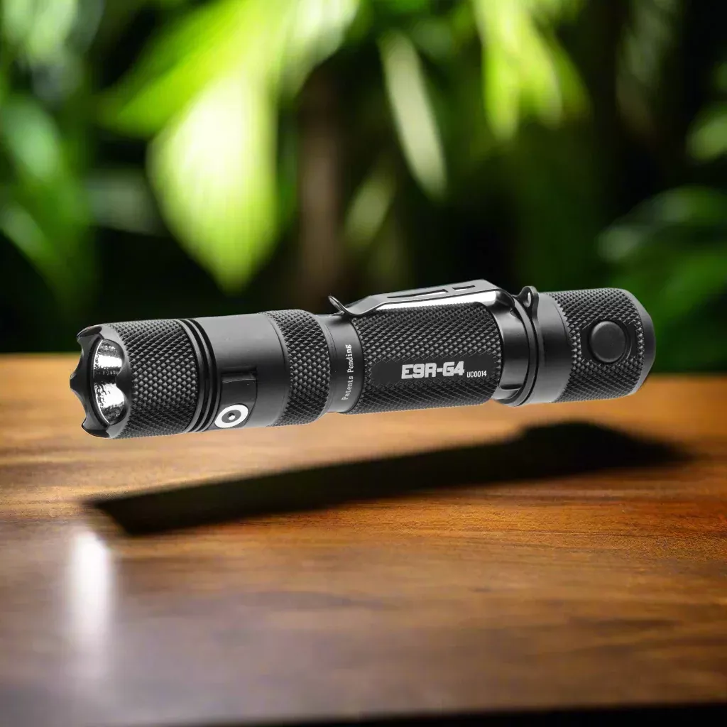 E9R GEN4 – 2,550 Lumen Tactical EDC Flashlight