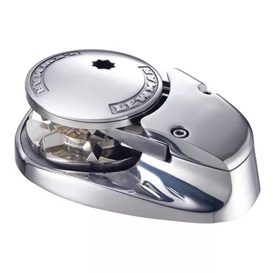 Lewmar V700 12V Vertical Windlass for Boats
