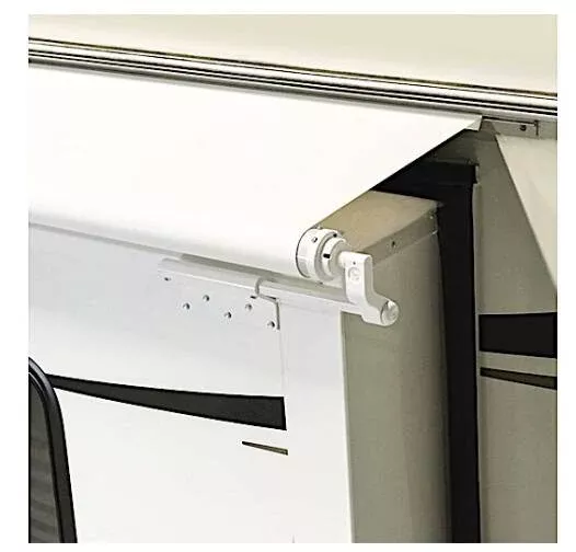 Lippert Solera 139" Slide Topper - White• V000139496