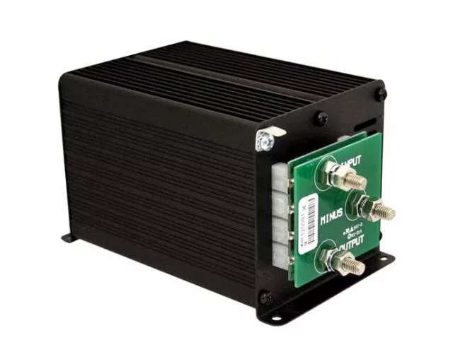 Samlex20 - 35 DC to 13.8 DC 60A Step Down Converter• SDC-60