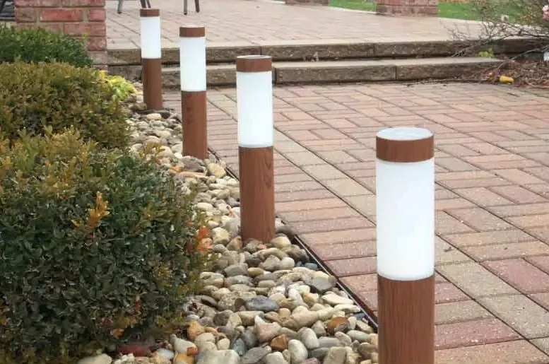 Solar Wood Grain Path Light with Stake