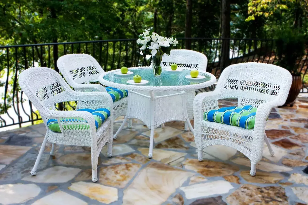 Tortuga Portside Coastal White Wicker Dining Set