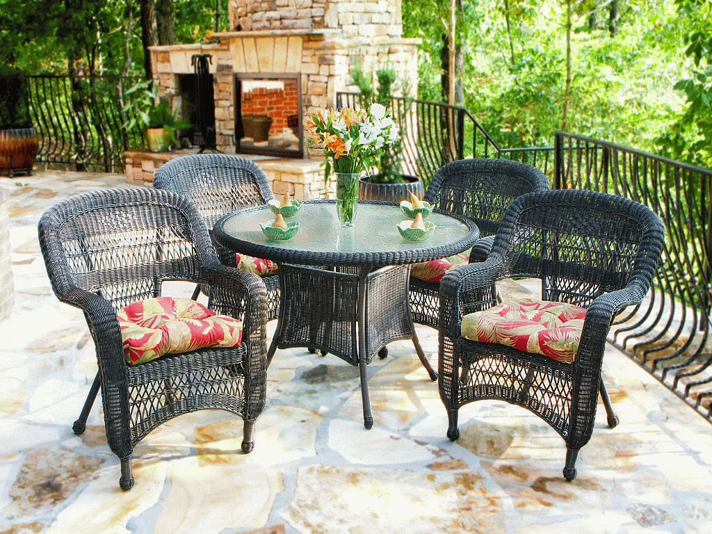 Tortuga Portside Dark Roast Wicker Dining Set - 5pc